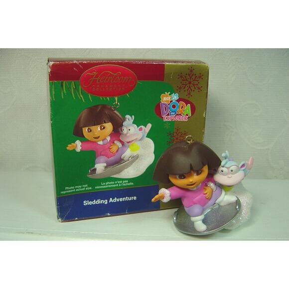 SLEDDING ADVENTURE DORA THE EXPLORER ORNAMENT-CARLTON CARDS-2005 - Picture 1 of 5